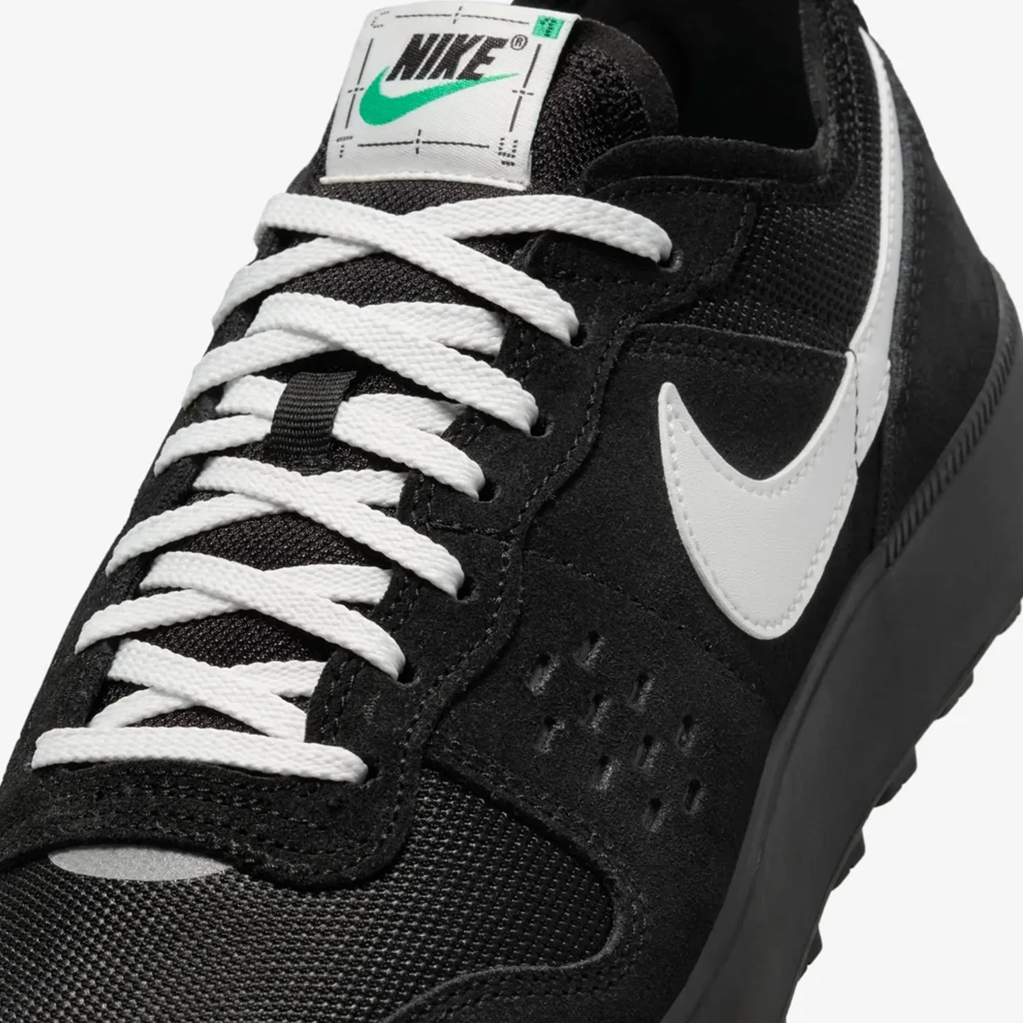 Nike | C1TY { BLACK/SUMMIT WHITE-STADIUM GREEN