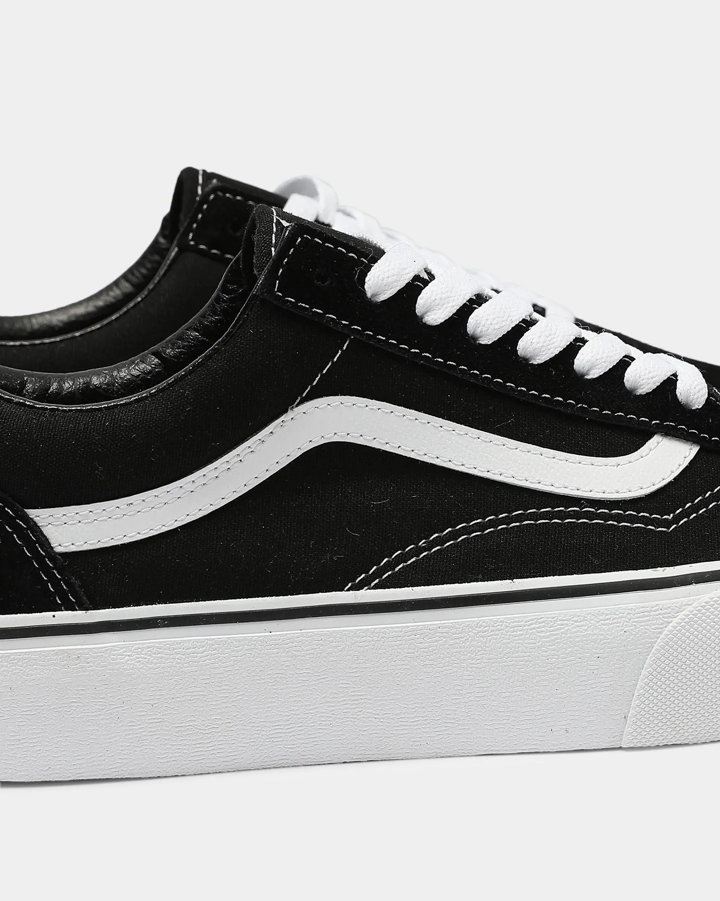 Vans Women's Old Skool Platform Black/White