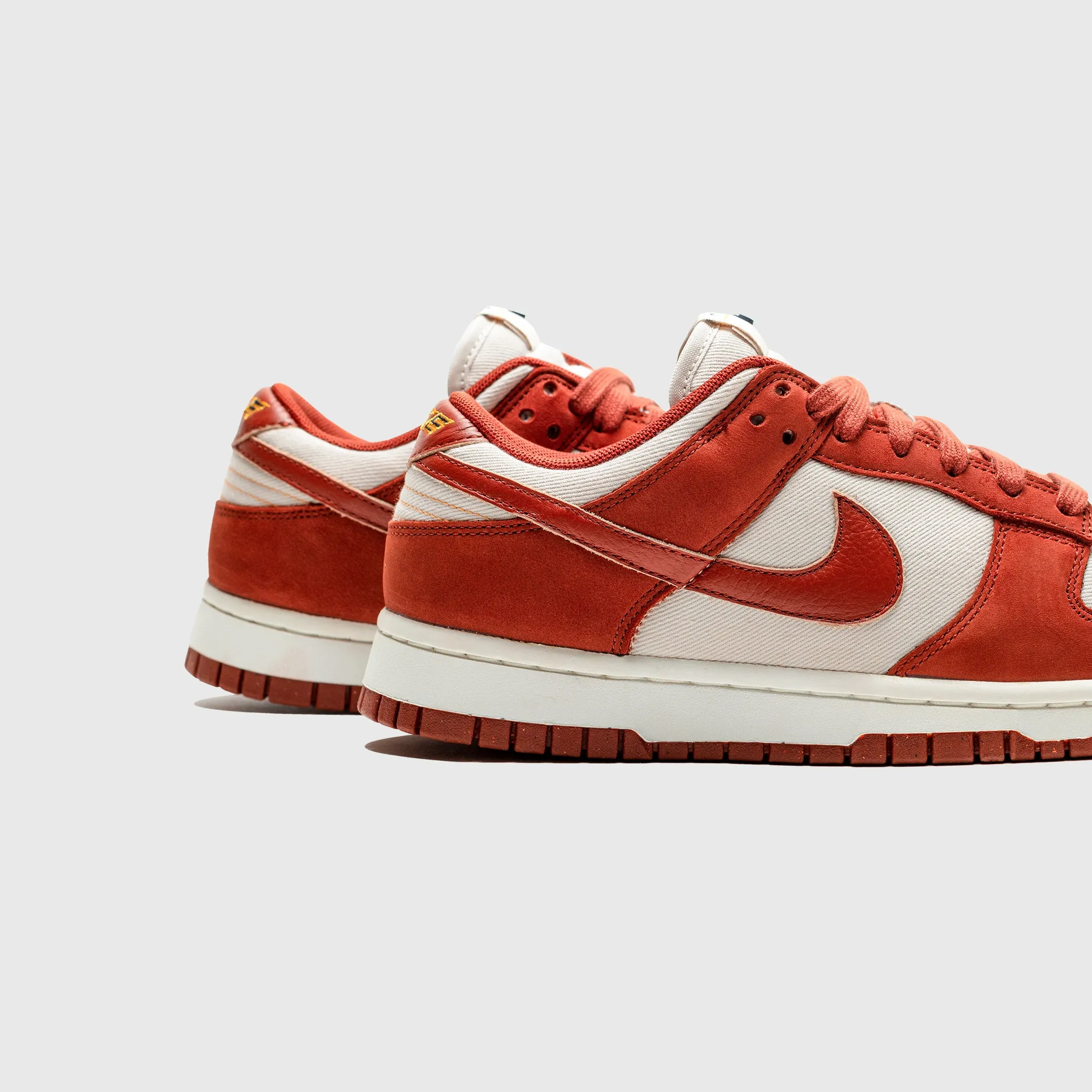 WMNS DUNK LOW LX "RUGGED ORANGE"