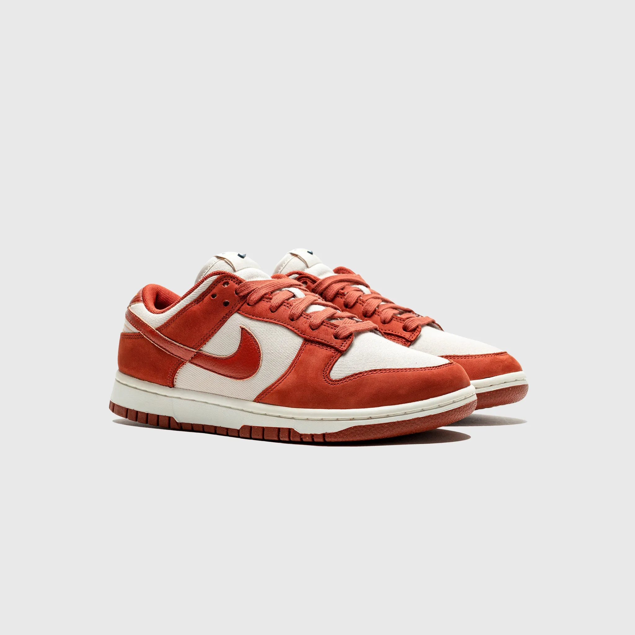 WMNS DUNK LOW LX "RUGGED ORANGE"